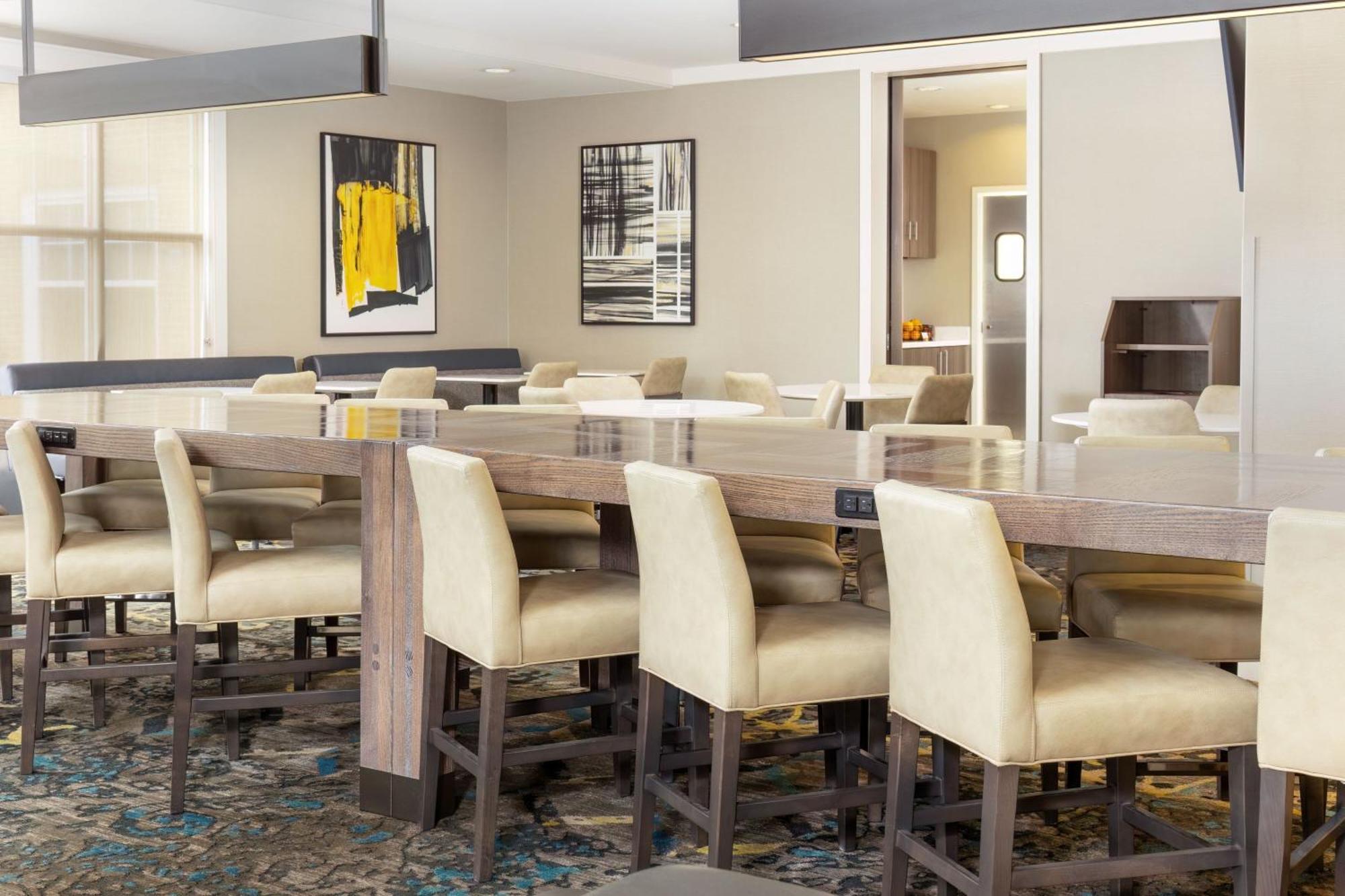Hotel By Marriott Polaris