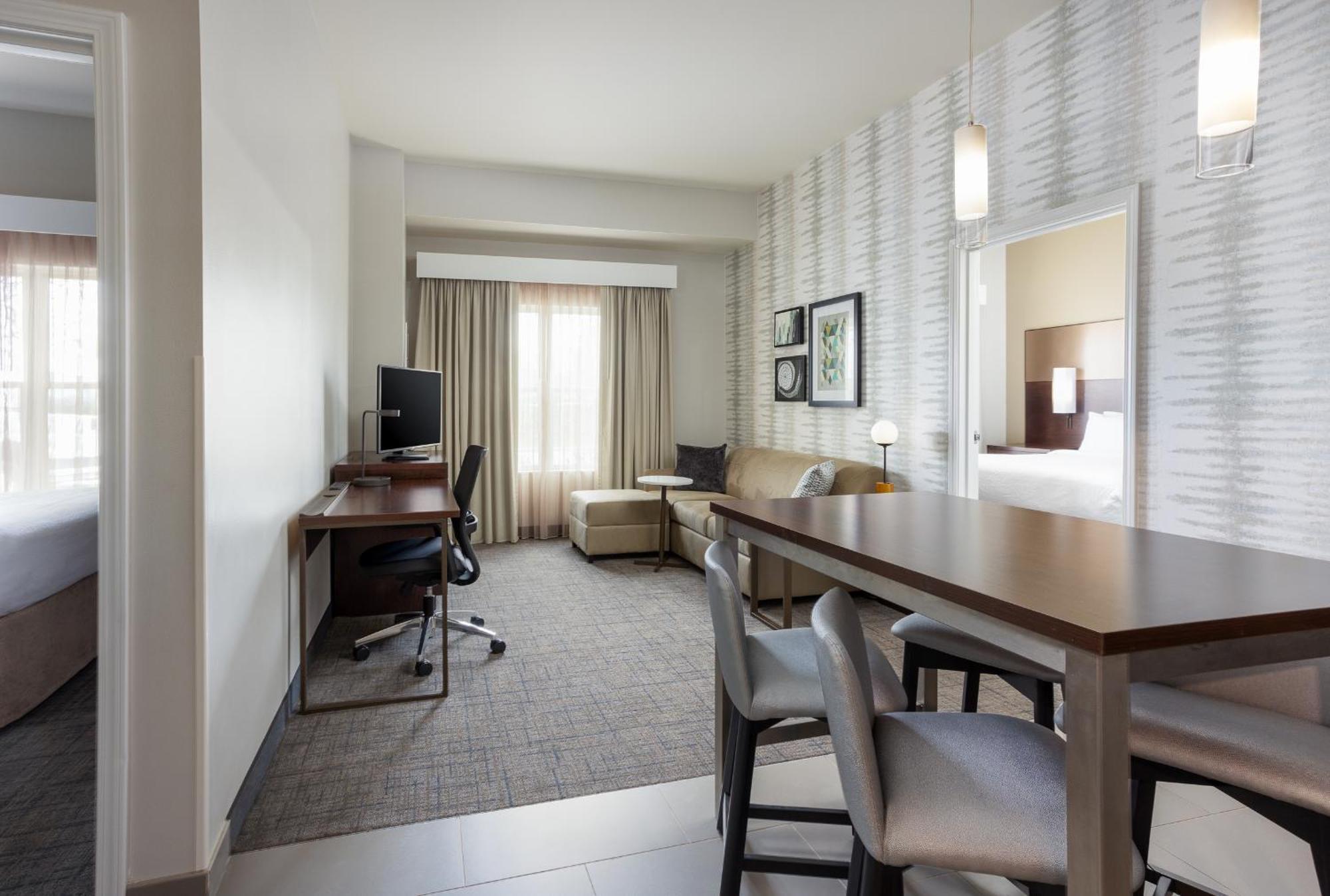 Hotel By Marriott Polaris 3*