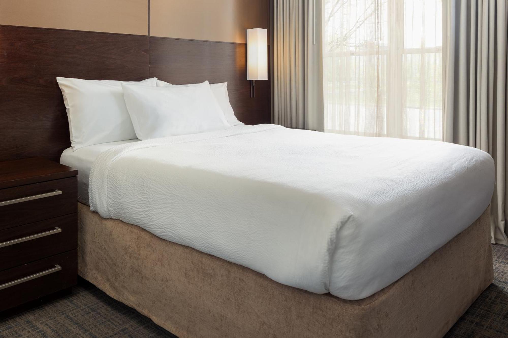 By Marriott Polaris Hotel Columbus
